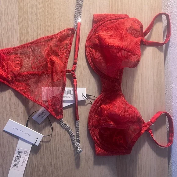 Fleur du Mal Red Lace Bra and Panty Set - Picture 8 of 8